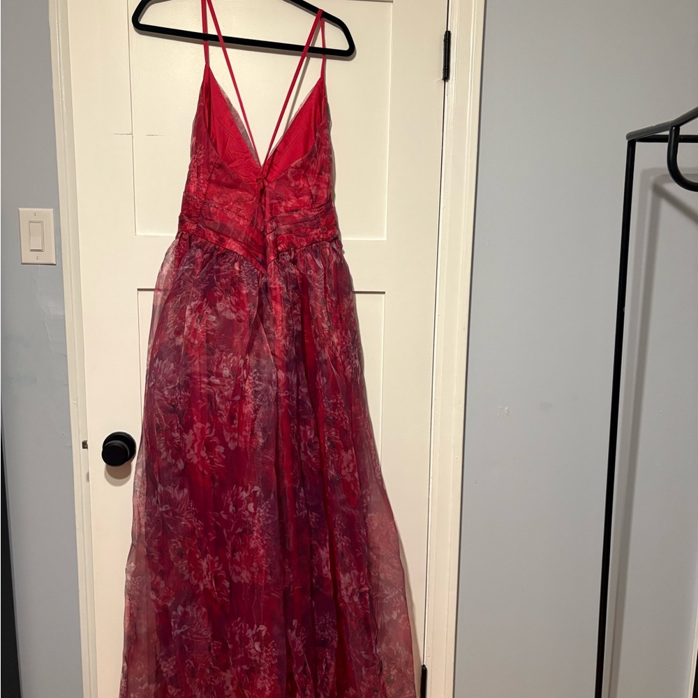Elegant Red Floral Gown - Picture 2 of 2